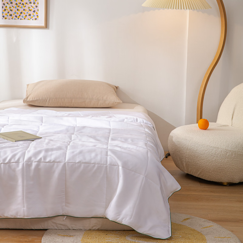 Chăn bông sợi nhỏ polyester Loycell